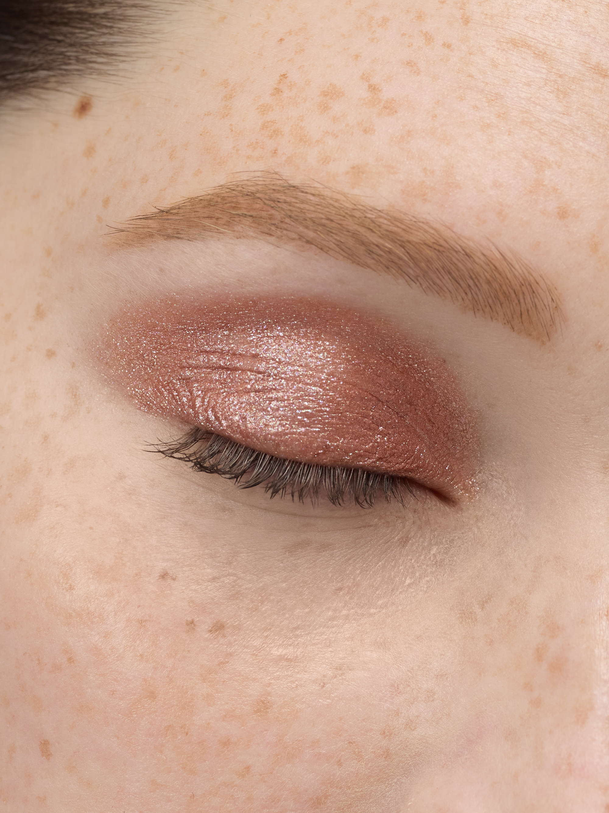 Fractal Glitter Eye Paint