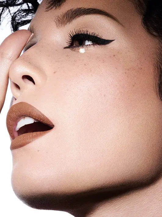 Matte Fix Lip Pencil